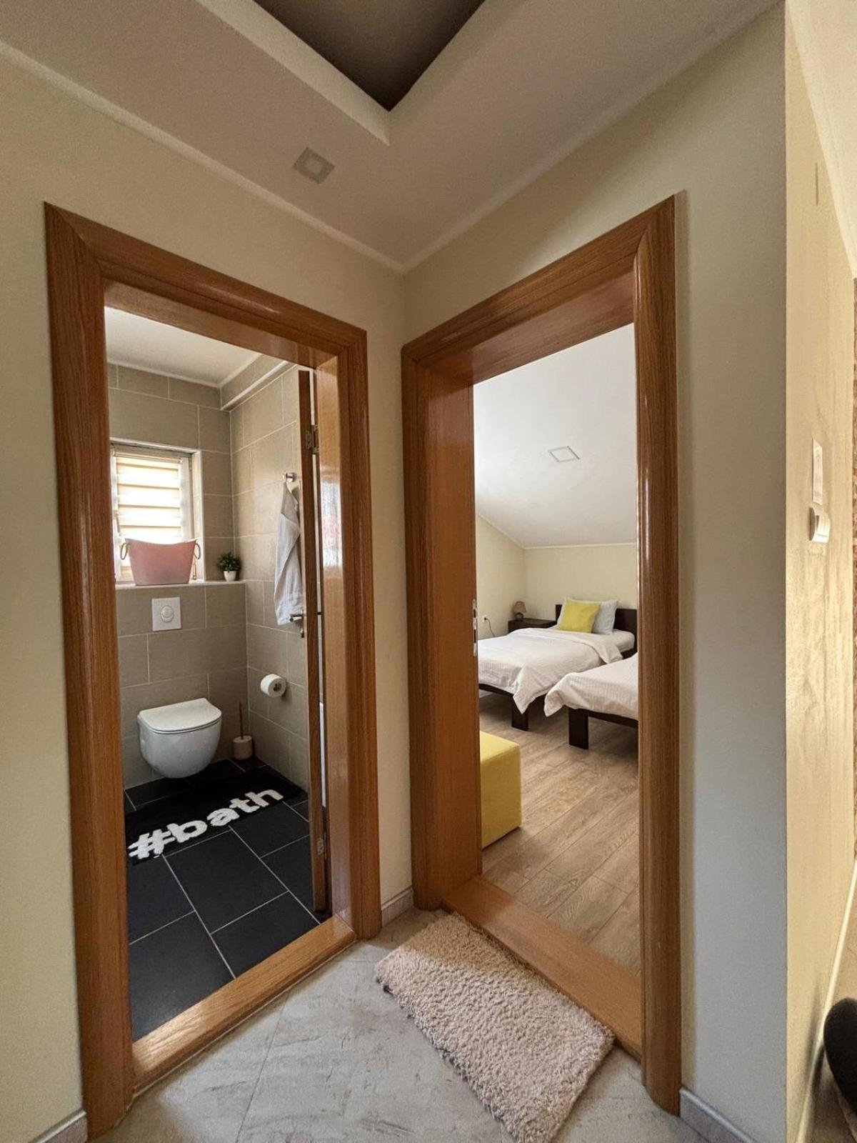 Sobe I Apartman R Bileca Exterior photo